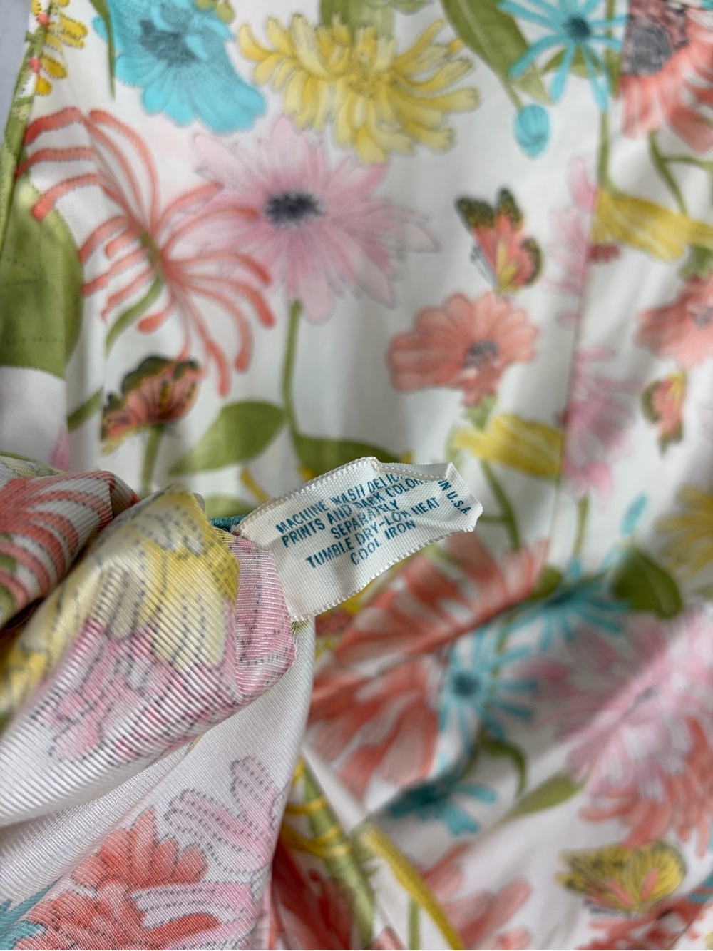 Vanity Fair VTG 70s Nylon Floral Butterfly Waist Tie Top Medium - Picture 9 of 10